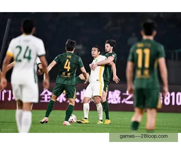 奥林匹亚科斯欧协联客场逆转阿斯顿维拉四比二获胜